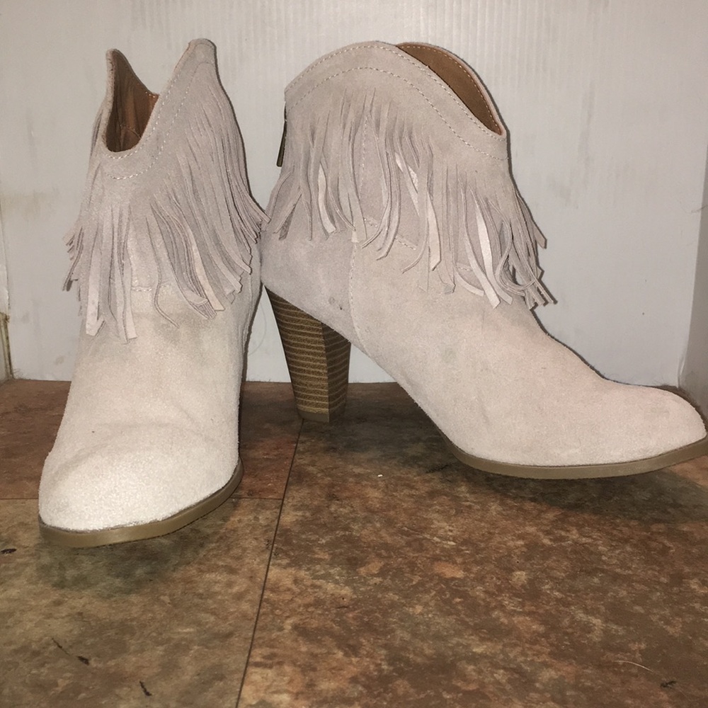 No name brand suede ankle booties sz 8
